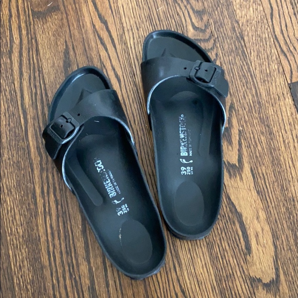 Single strap rubber Birkenstocks
